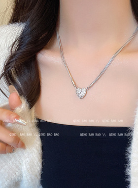 磁吸爱心轻奢小众锁骨链女新款