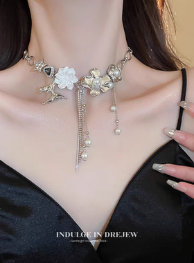 新中式花朵蝴蝶珍珠项链女2024新款爆款锁骨链国风choker项圈颈链