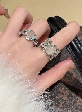 法式白色玉石戒指女奢华精致高级感2024年新款气质百搭食指戒指环