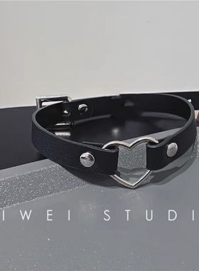 「小甜心」甜酷系气质桃心黑色双面pu皮极简爱心锁骨链颈带项圈