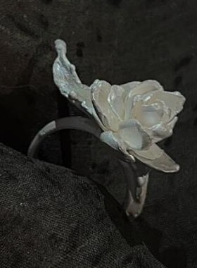 《茉莉》戒指  烧白工艺 开口可调节日常通勤花瓣戒指出片