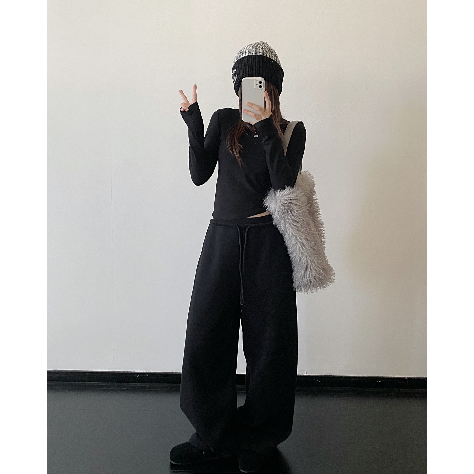 sun柚 '镇店'私服同色系三件套！加绒连帽卫衣卫裤修身打底衫套装,淘宝优惠券,粉丝福利购,淘宝优惠卷