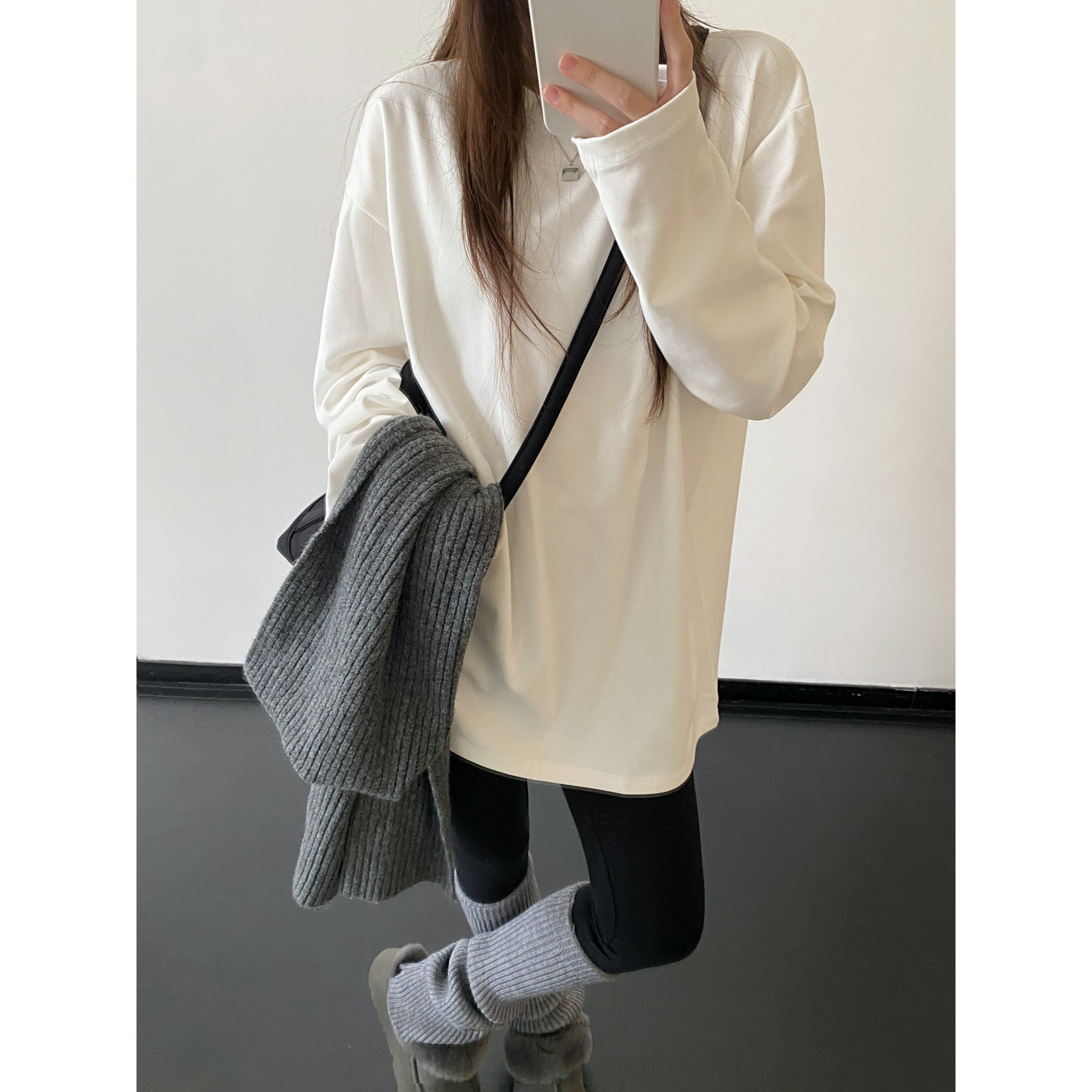 sun柚 简约纯色宽松长袖叠穿白T恤女春秋百搭休闲中长款打底上衣,淘宝优惠券,粉丝福利购,淘宝优惠卷