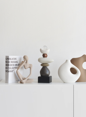 高级感艺术异形石来运转装饰摆件