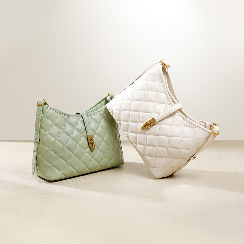 百丽包包女新款高级通勤黑色小香风单肩斜挎腋下包X6939BX4,淘宝优惠券,粉丝福利购,淘宝优惠卷