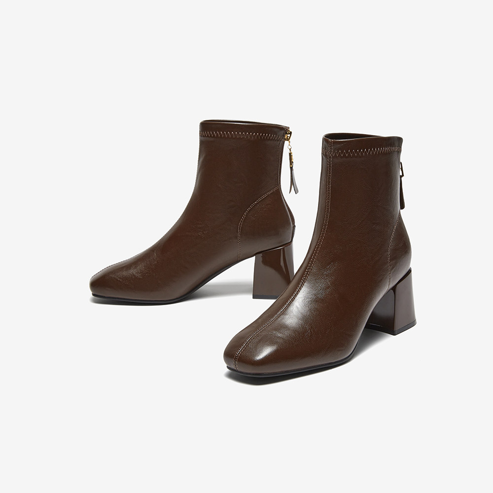 百思图冬季新款时髦简约通勤时装靴粗跟方头女短靴M5112DD4,淘宝优惠券,粉丝福利购,淘宝优惠卷