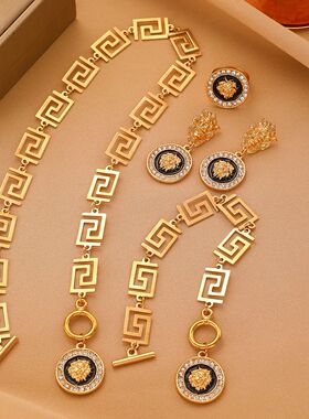 European style lion head diamond pendant necklace earrings