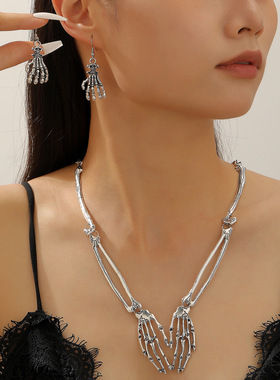 lady Skeleton Ghost Claw Necklace Finger Bone hand Ear Nails