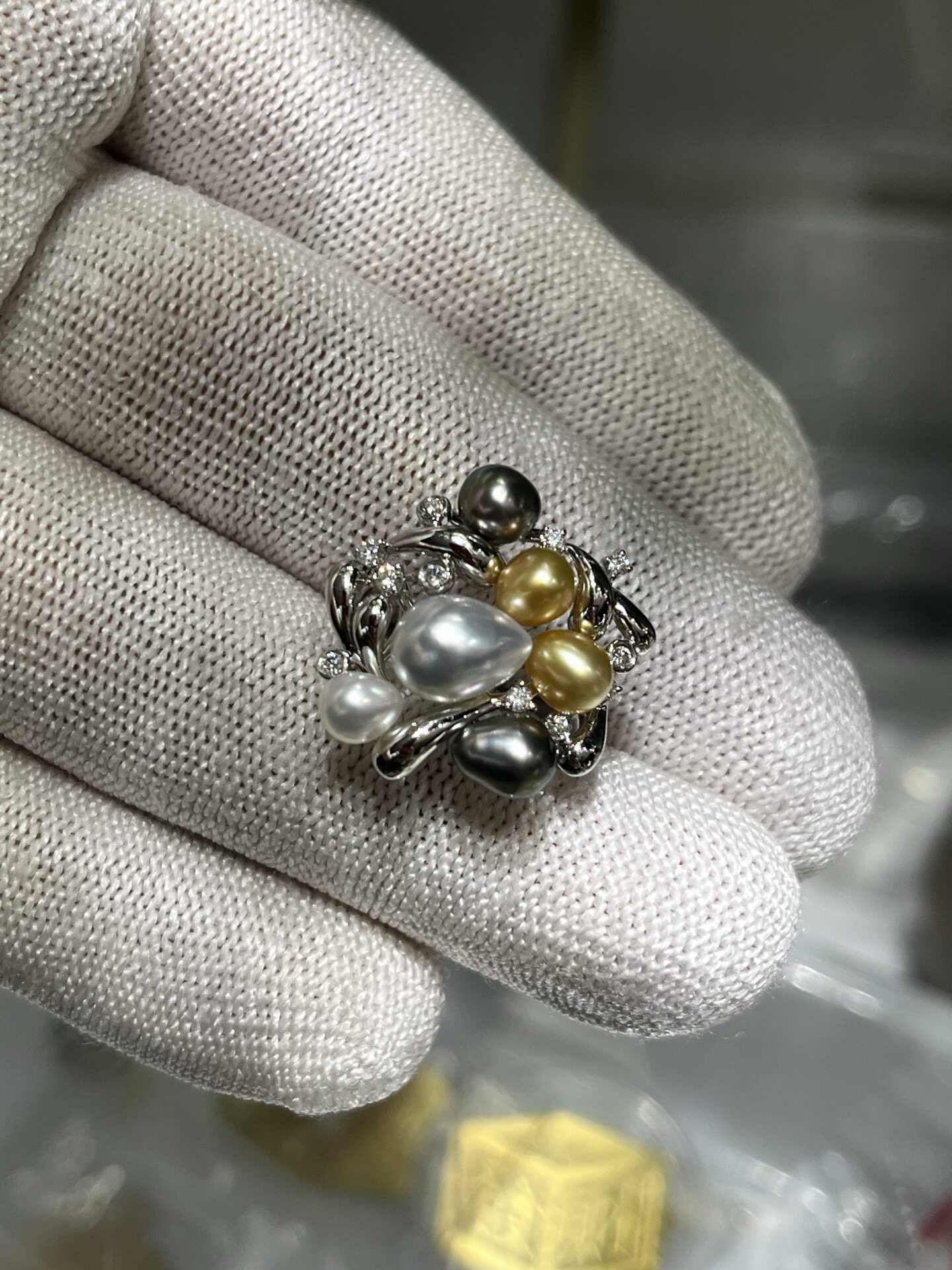 Wild seedless keshi multi-bead ring, about 4 7mm points, 18k natural diamonds