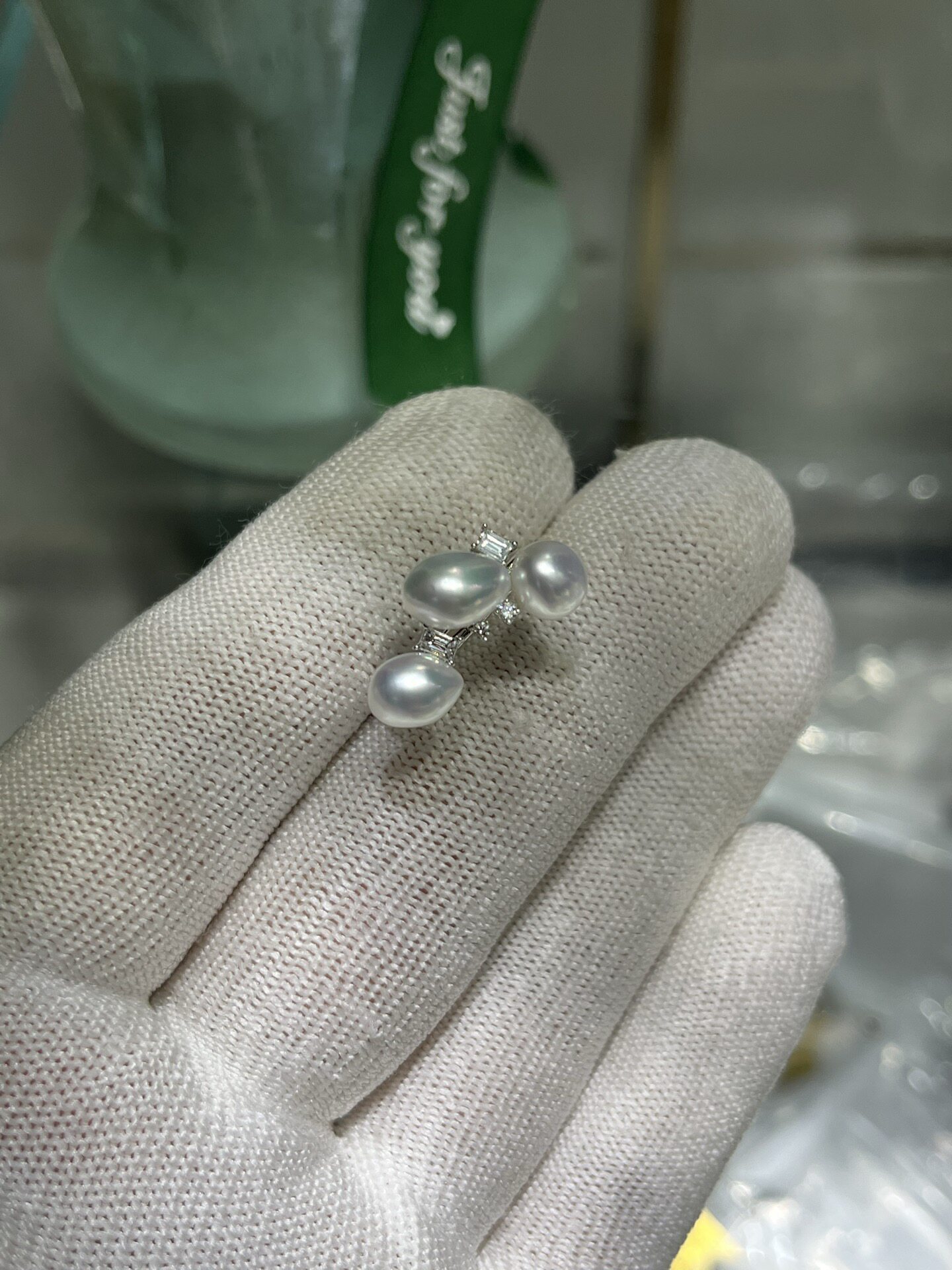 Silver cold light 6 8mm Australian white keshi ring 18k natural diamond inlaid simple and high-end atmosphere