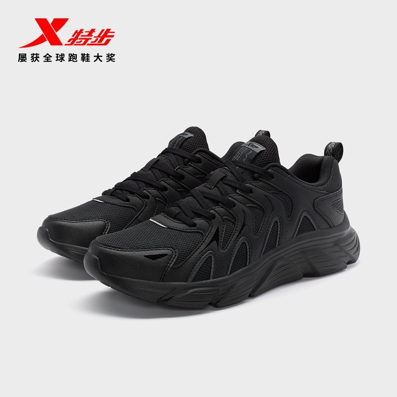  特步outlets店跑步鞋