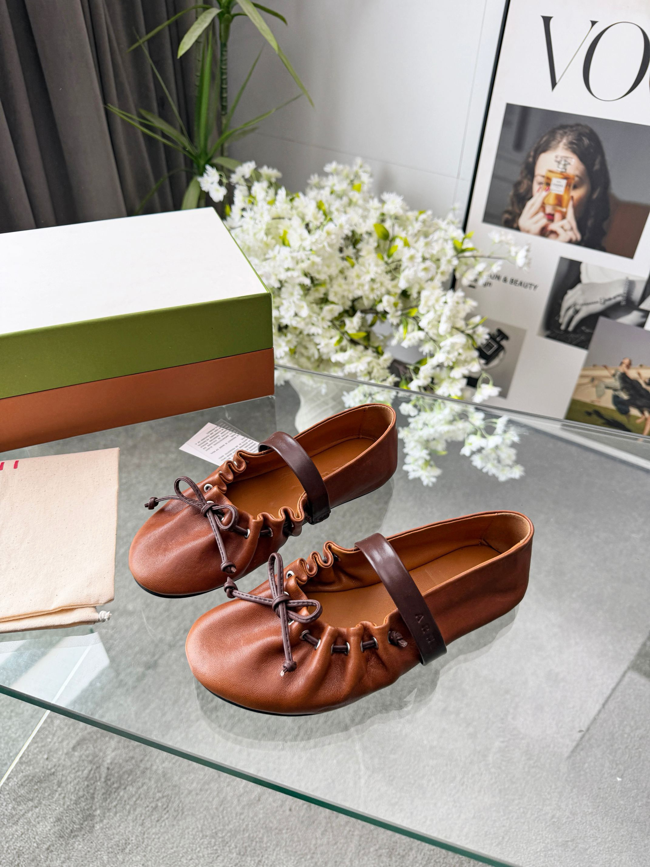 2026新款一字带芭蕾舞女软平底单鞋真皮玛丽珍褶皱浅口蝴蝶结甜美,淘宝优惠券,粉丝福利购,淘宝优惠卷