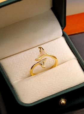 小中设计感鱼尾开口戒指白色贝母贝壳指环网红甜美气质轻奢戒指女