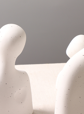 人物陶瓷灰白色酒柜小号装饰品