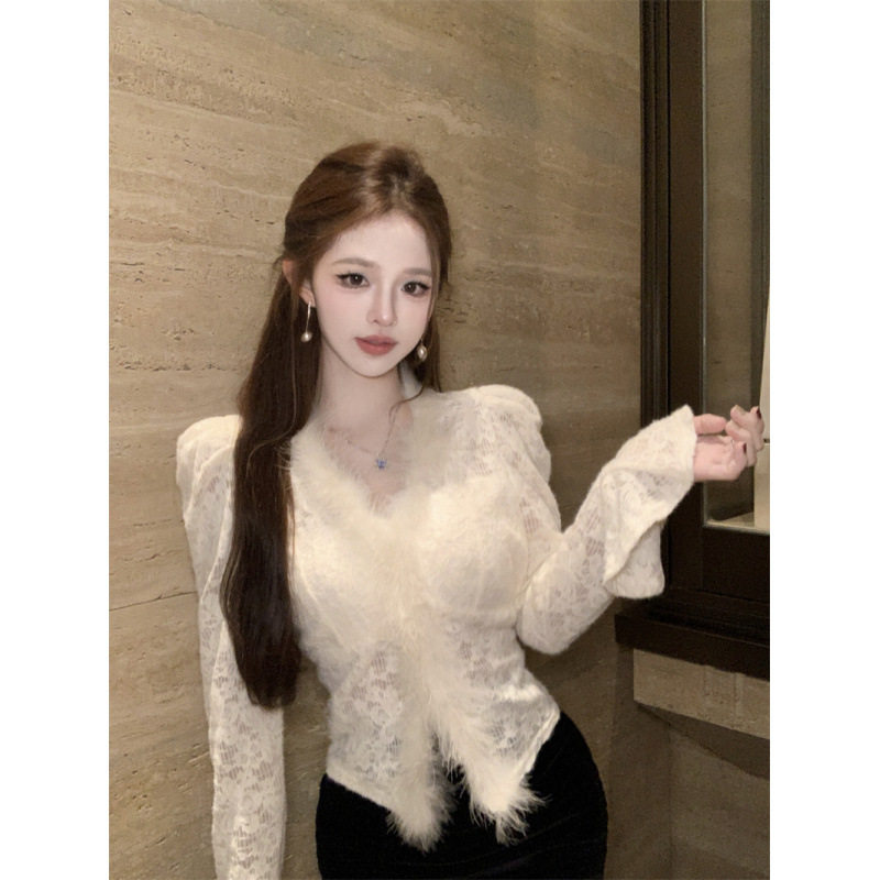 秋冬纯欲性感领蕾丝镂空设计感喇叭袖打底衬衫女上衣,淘宝优惠券,粉丝福利购,淘宝优惠卷