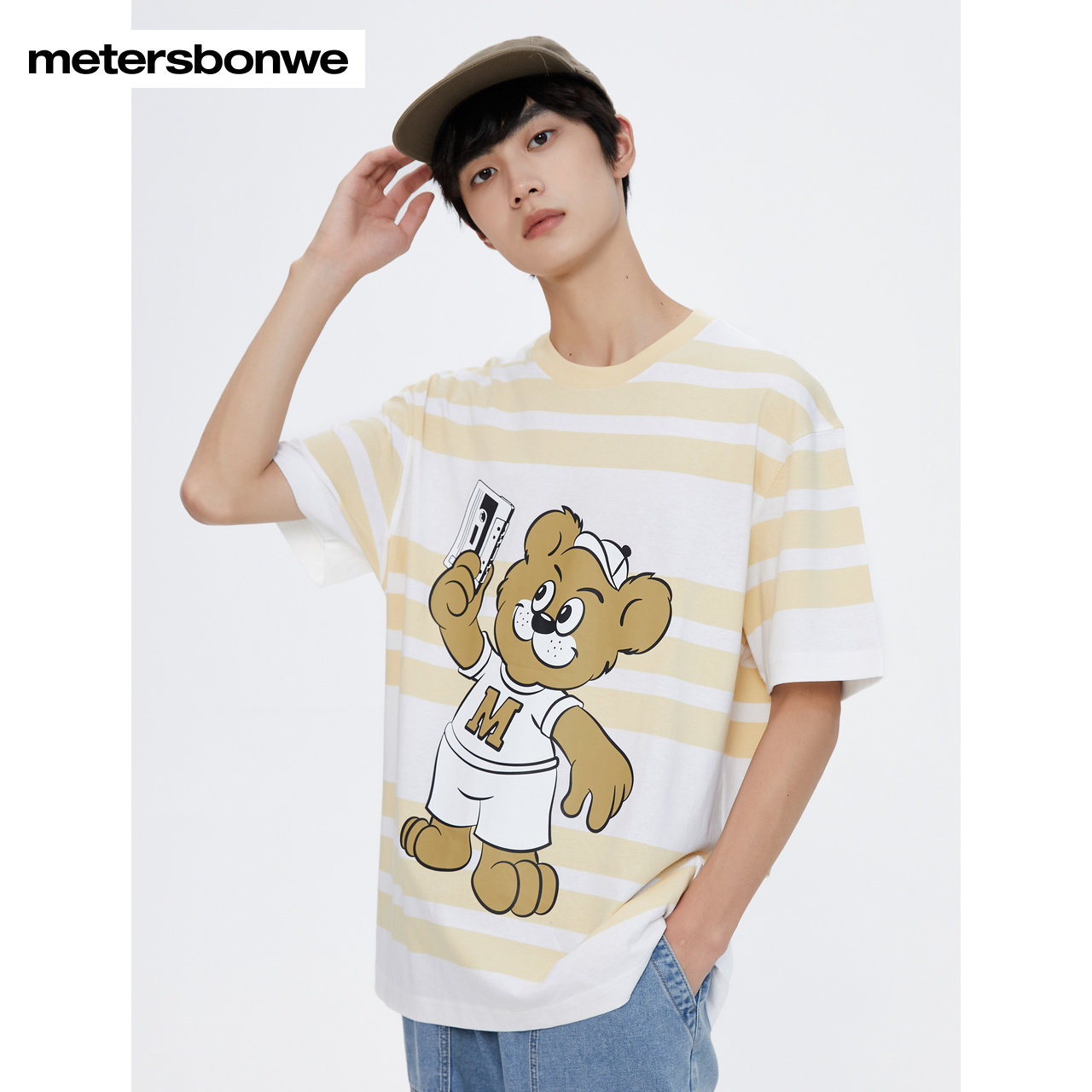  美特斯邦威outlets店T恤