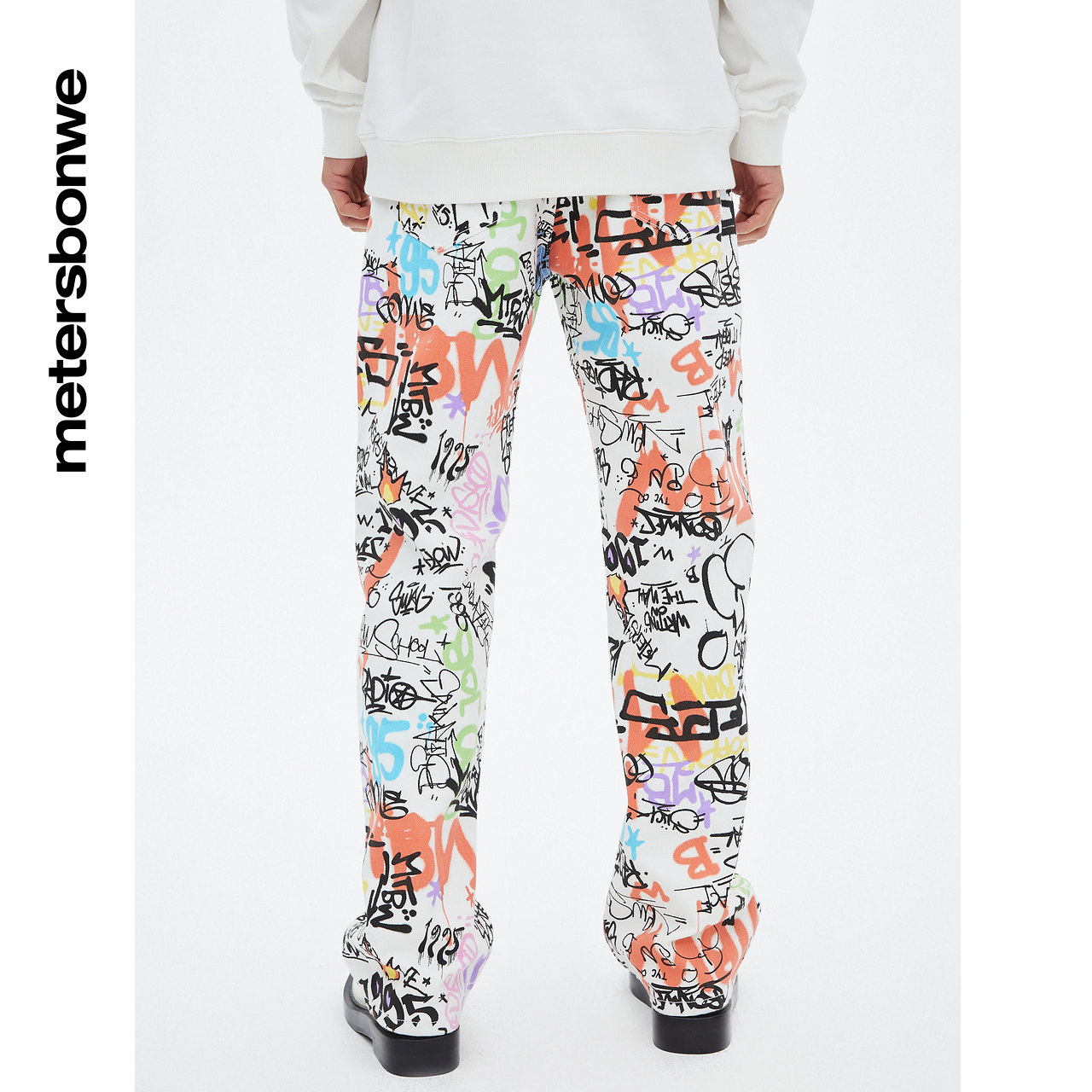  美特斯邦威outlets店牛仔裤