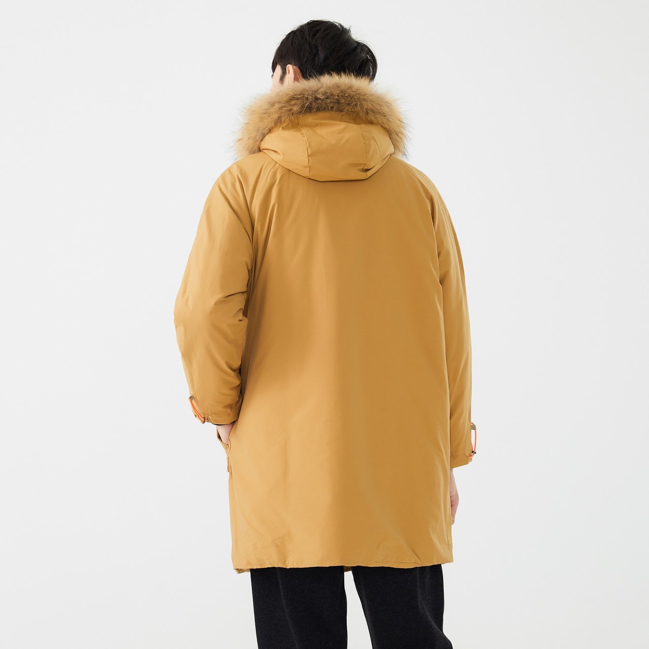  美特斯邦威outlets店棉衣