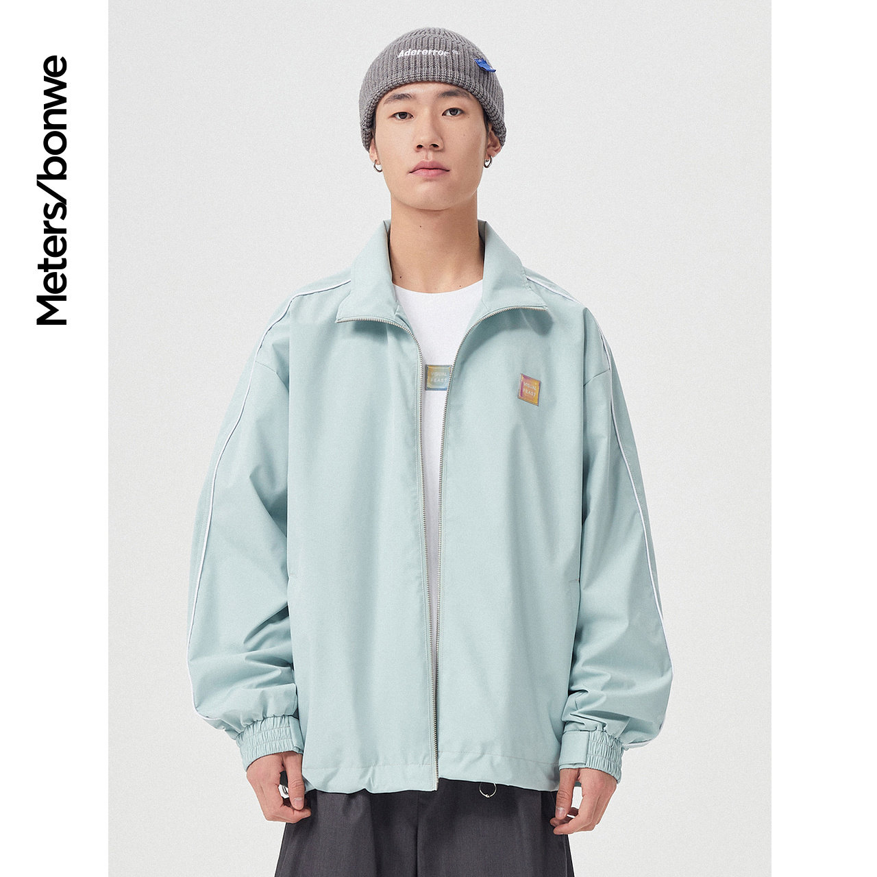  美特斯邦威outlets店夹克