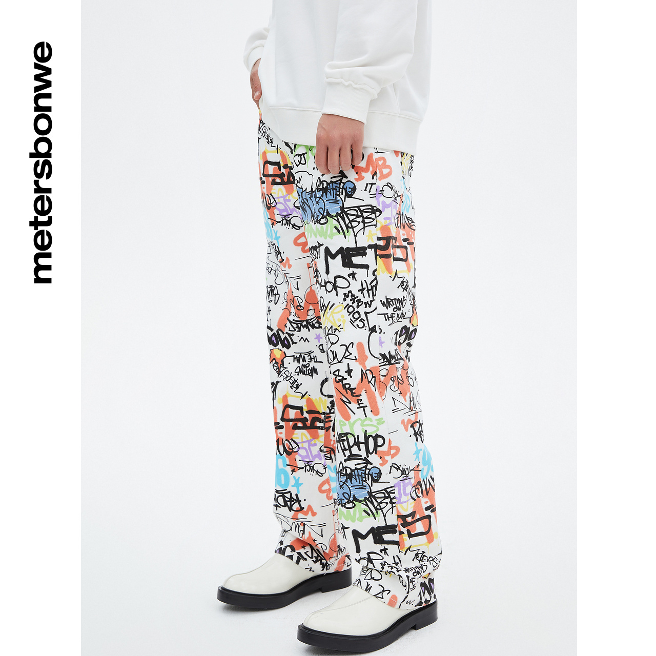  美特斯邦威outlets店牛仔裤