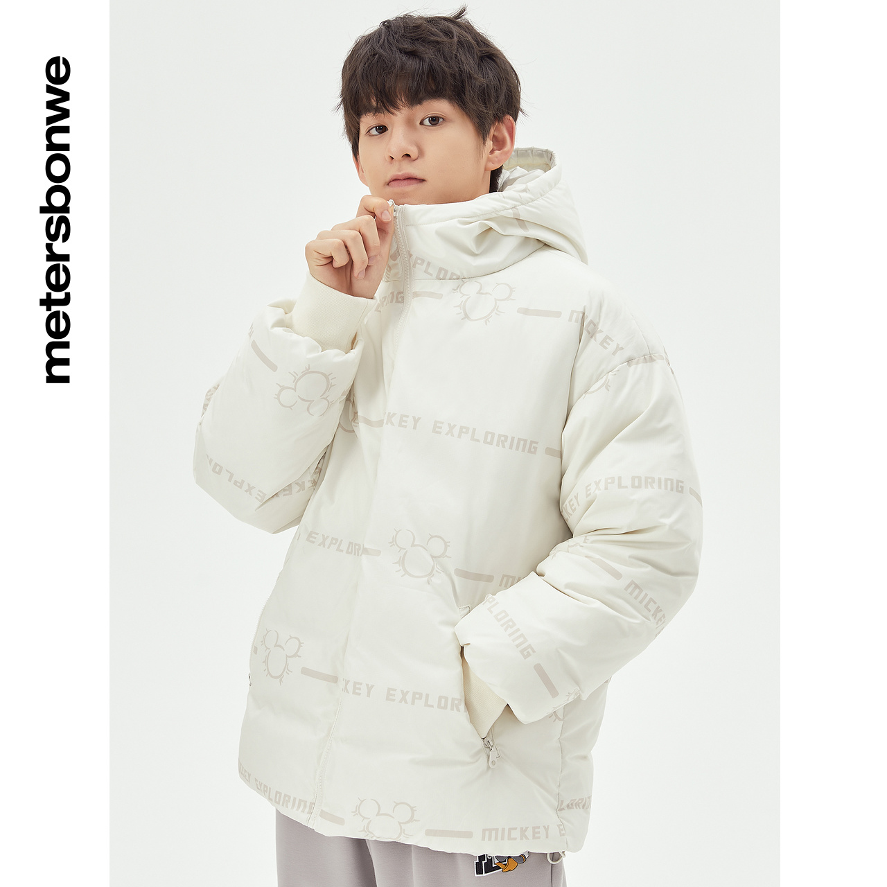 美特斯邦威米奇联名年情侣羽绒服 美特斯邦威outlets店羽绒服