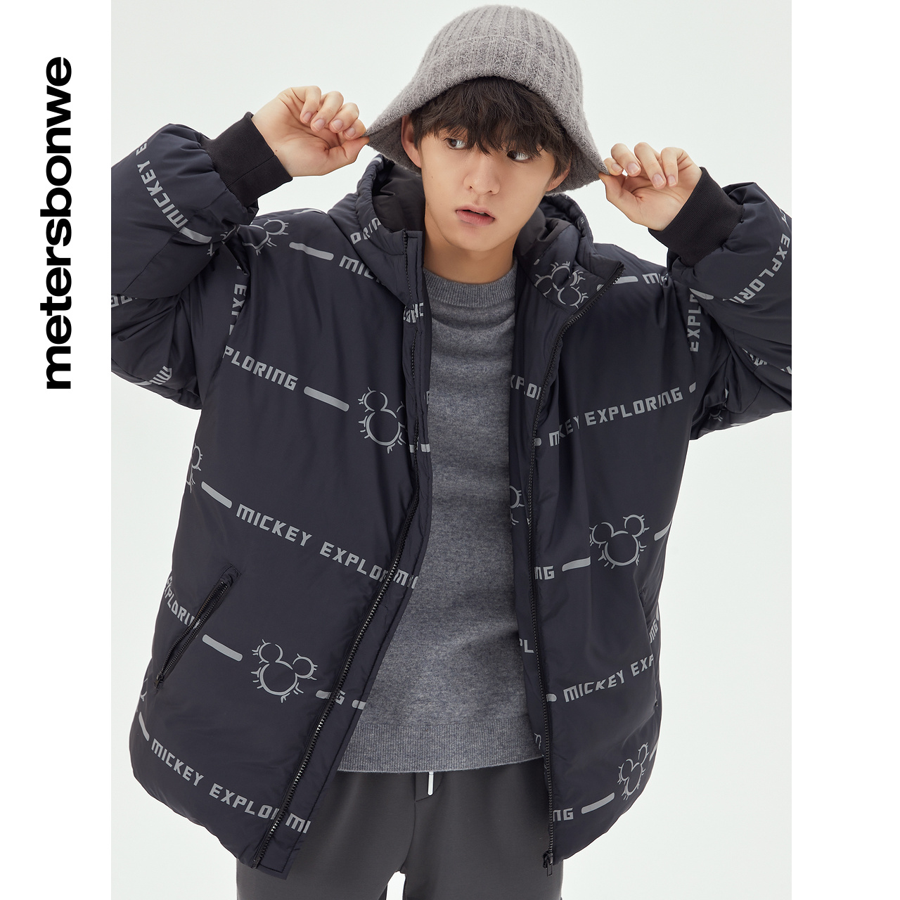 美特斯邦威米奇联名年情侣羽绒服 美特斯邦威outlets店羽绒服