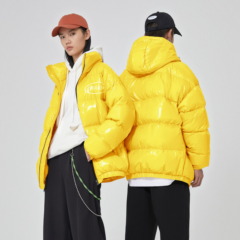  美特斯邦威outlets店羽绒服