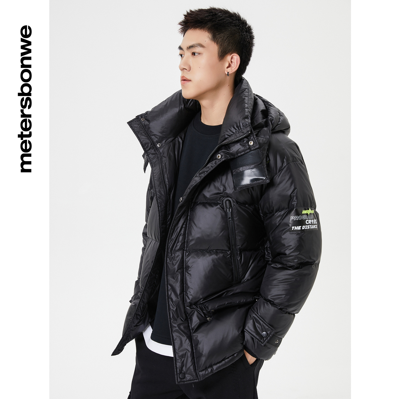美特斯邦威亮面纯色男冬季羽绒服 美特斯邦威outlets店羽绒服