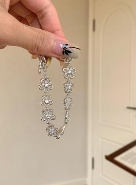 2026蕾丝花环手链女小众轻奢设计感镂空织物花环花朵形状时尚手饰