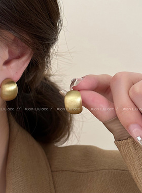 刘亦菲同款金属亮面圆球耳环女气质高级感方圆脸显瘦耳圈复古耳饰
