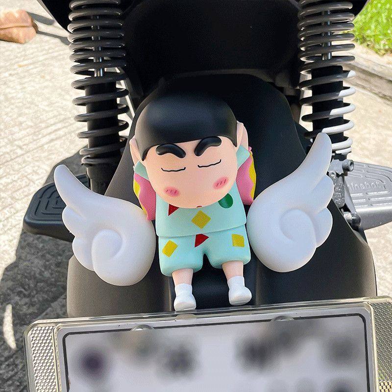 新品蜡笔小新车载摆件汽车卡通可爱公仔后备箱电动车翅膀白色,淘宝优惠券,粉丝福利购,淘宝优惠卷