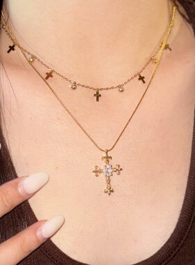 心动时刻~ 双层锁骨链叠戴十字架鸢尾花项链