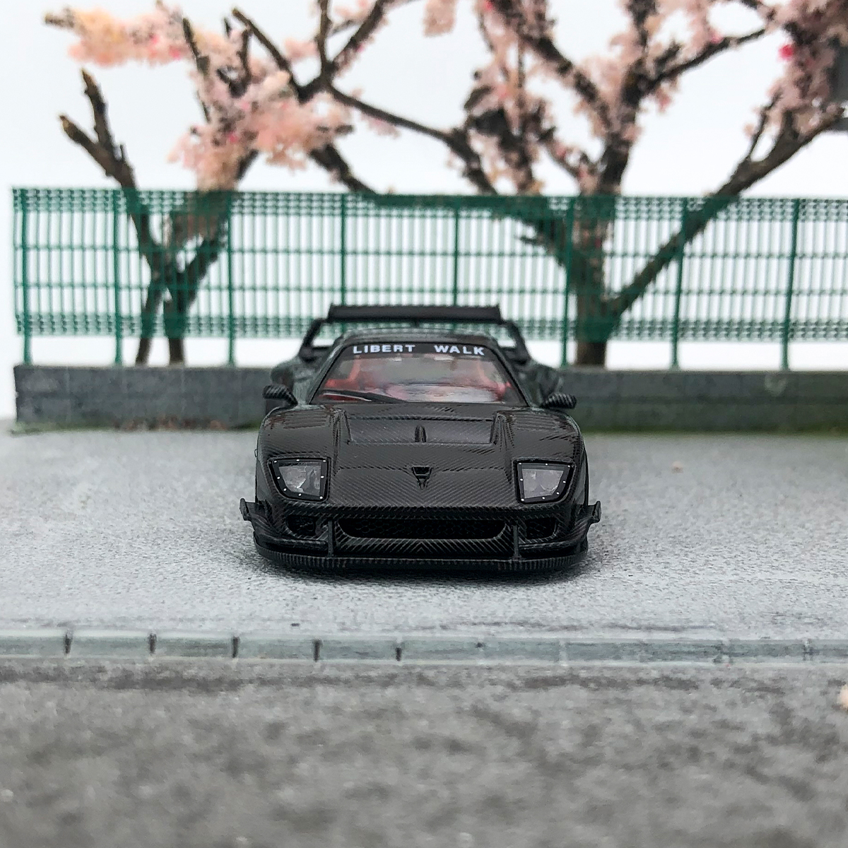 INNO Model1:64 LBWK F40 Full Carbon全碳纤维纹合金车模收藏-图2