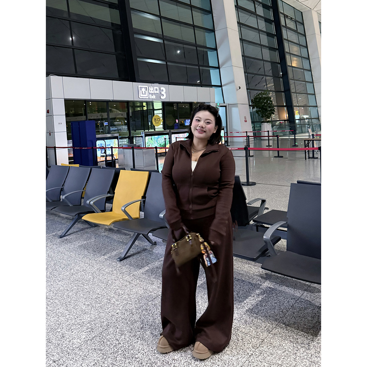 全球花【懒人出行】大码lu系加绒运动休闲套装修身卫衣外套高腰裤 - 图3