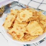Aji Surprise Crispy Soda Biscuits Вкусные соленые бисквитные сети красные закуски офиса и повседневные закуски с едой