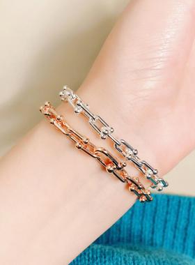 时尚博主推荐潮冷淡风圈圈U型