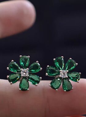 彩钻花瓣耳钉温柔时尚
