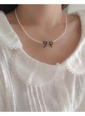 925银撞色黑色蝴蝶结小珠子项链