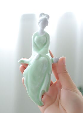 陶瓷工艺品美女摆件琴棋书画休闲侍女摆件精致客厅茶桌房间装饰品