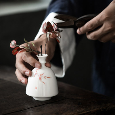 草木祠白瓷手绘花插花器小花瓶茶道花艺配件家居摆件装饰茶艺 虎窝淘