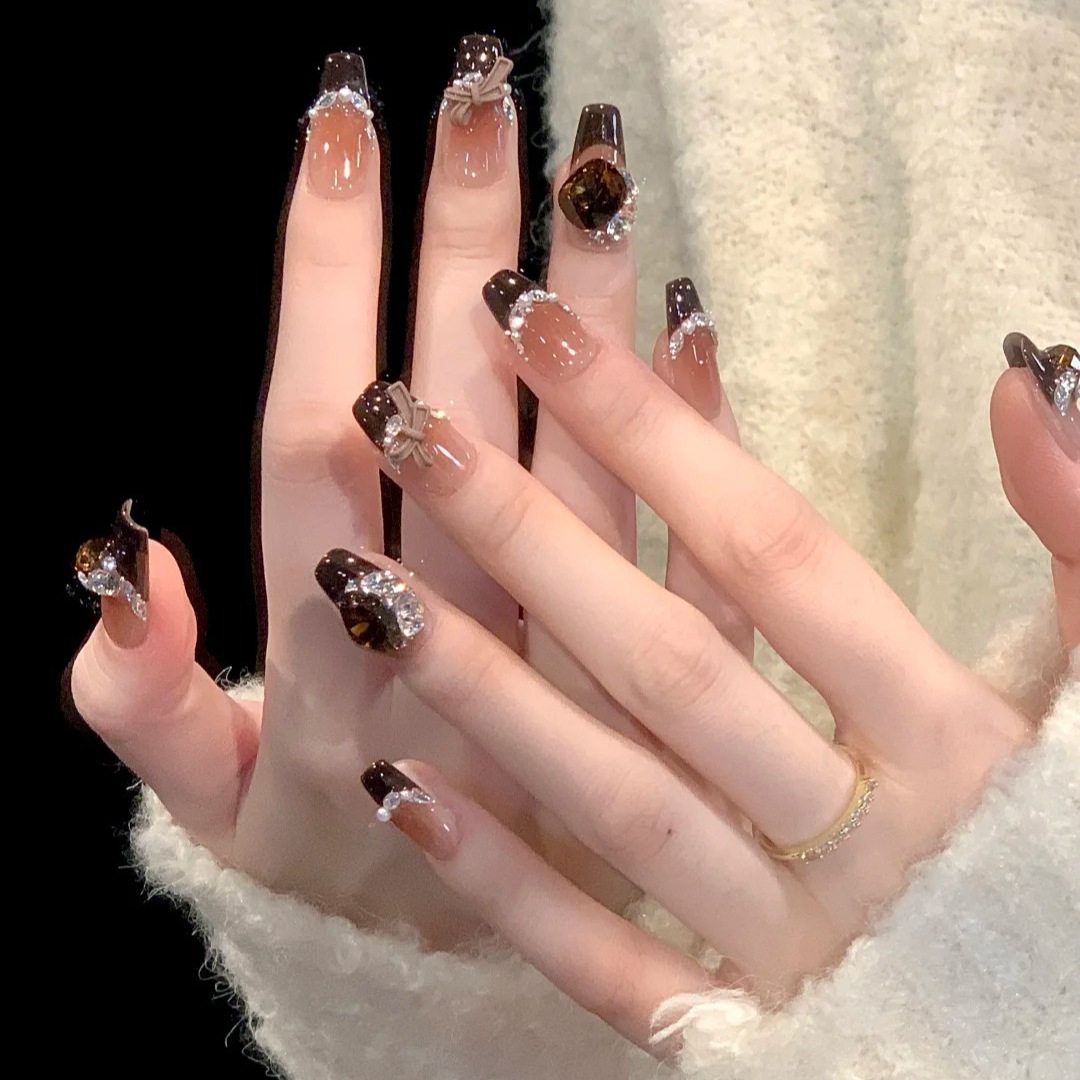 纯手工穿戴甲千金气质风美拉德轻奢爆闪香槟感显白美甲可拆卸,淘宝优惠券,粉丝福利购,淘宝优惠卷