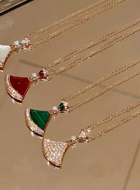 白贝母小扇形项链女18K红玉髓镶满钻大裙子锁骨链V金不掉色送礼物