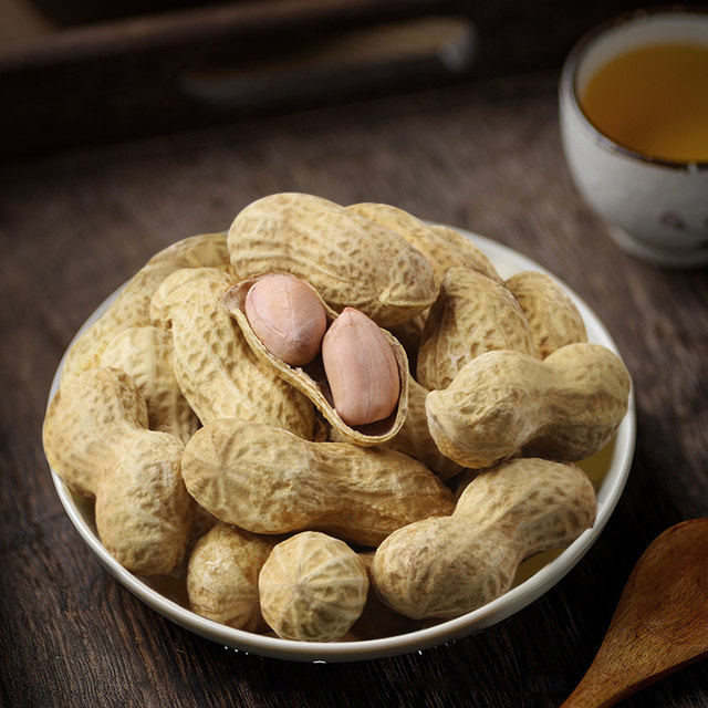 Laojiekou Garlic Peanuts 400g | Thousands of people purchased more