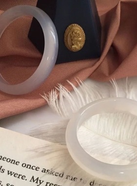 天然玛瑙白月光手镯高冰玉髓显白手镯翡翠玉镯子荔枝冻少女年轻款