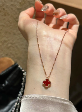 四叶草项链高质量白贝母幸运项链黑玛瑙红玉髓百搭轻奢满钻锁骨链