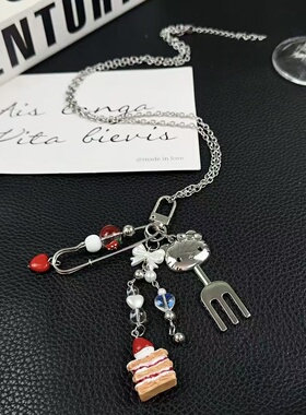 可爱卡通kt猫叉子项链女蛋糕吊坠项饰女长款夸张高级感锁骨链配饰