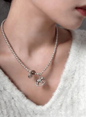 马上有钱金梦木马吊坠毛衣链女款