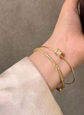 金色H字母锆石手镯三件套女款2026年新款轻奢高级感气质手链手饰