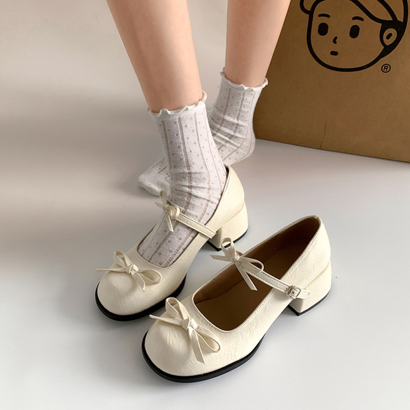 法式银色小个子浅口粗高跟单鞋女2025新款夏季配裙子JK玛丽珍鞋子,淘宝优惠券,粉丝福利购,淘宝优惠卷