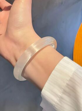 白月光冷门手镯女款2026新款猫眼效应冰种琉璃手饰高冰玻璃女镯